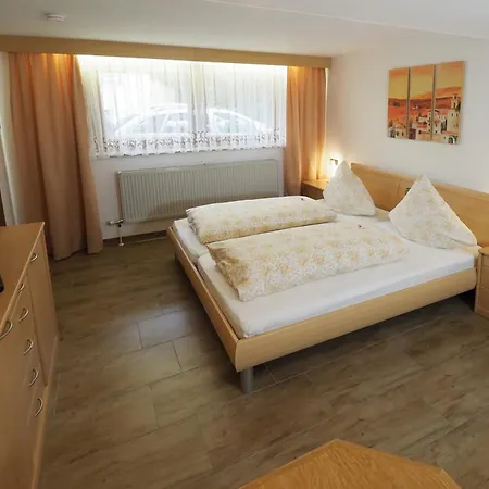 Haus Tobias Apartment *